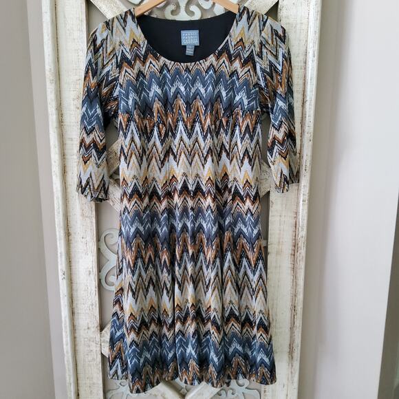 Rabbit Women's Petite 3/4 Sleeve Shift Midi Swing Dress Gray Gold Chevron Print - Picture 6 of 7